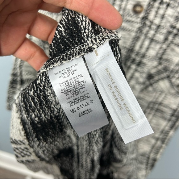 Lou & Grey plaid long sleeve v neck sweater midi dress front pockets size L NWT - Picture 11 of 12